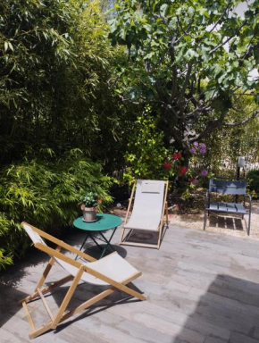 Studio Terrasse Privée Parking Air conditionné